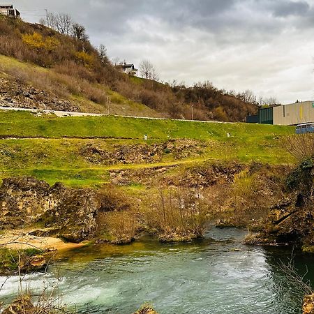 Apart Cobras Jajce Exteriér fotografie