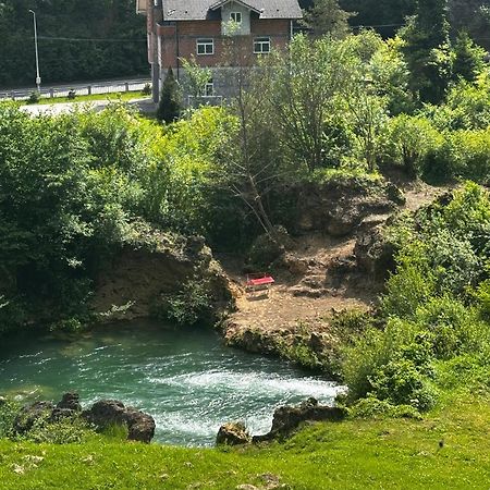 Apart Cobras Jajce Exteriér fotografie