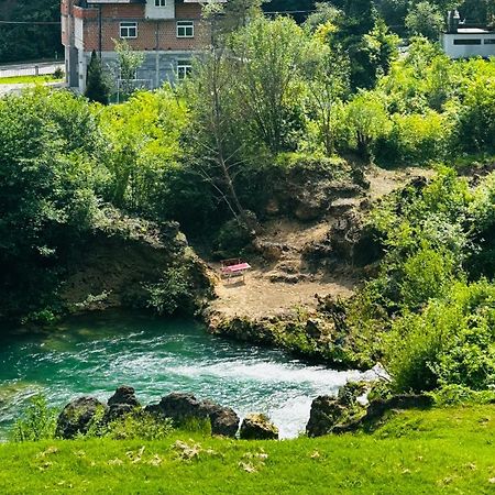 Apart Cobras Jajce Exteriér fotografie