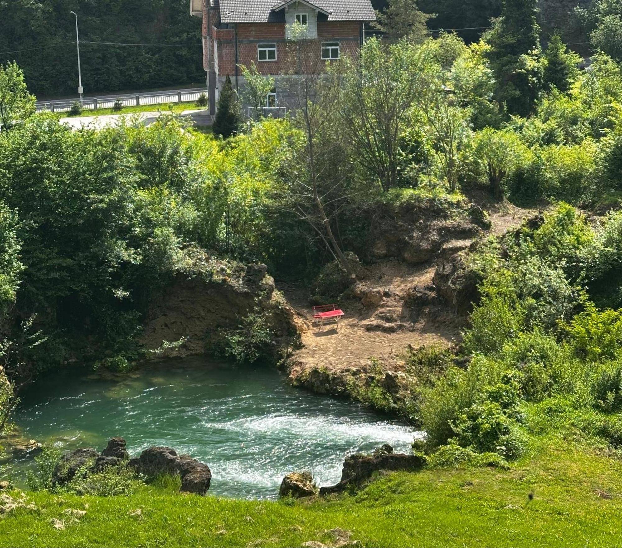 Apart Cobras Jajce Exteriér fotografie