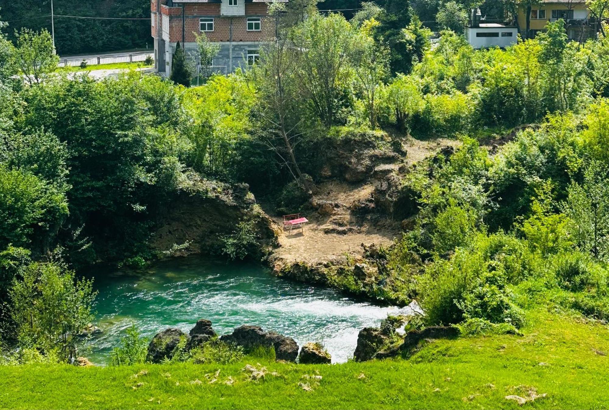 Apart Cobras Jajce Exteriér fotografie